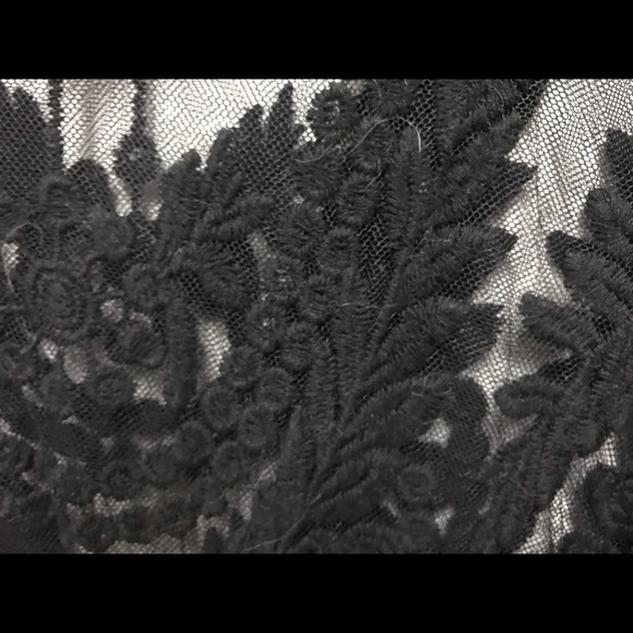 Black lace coverup - Picture 6 of 6